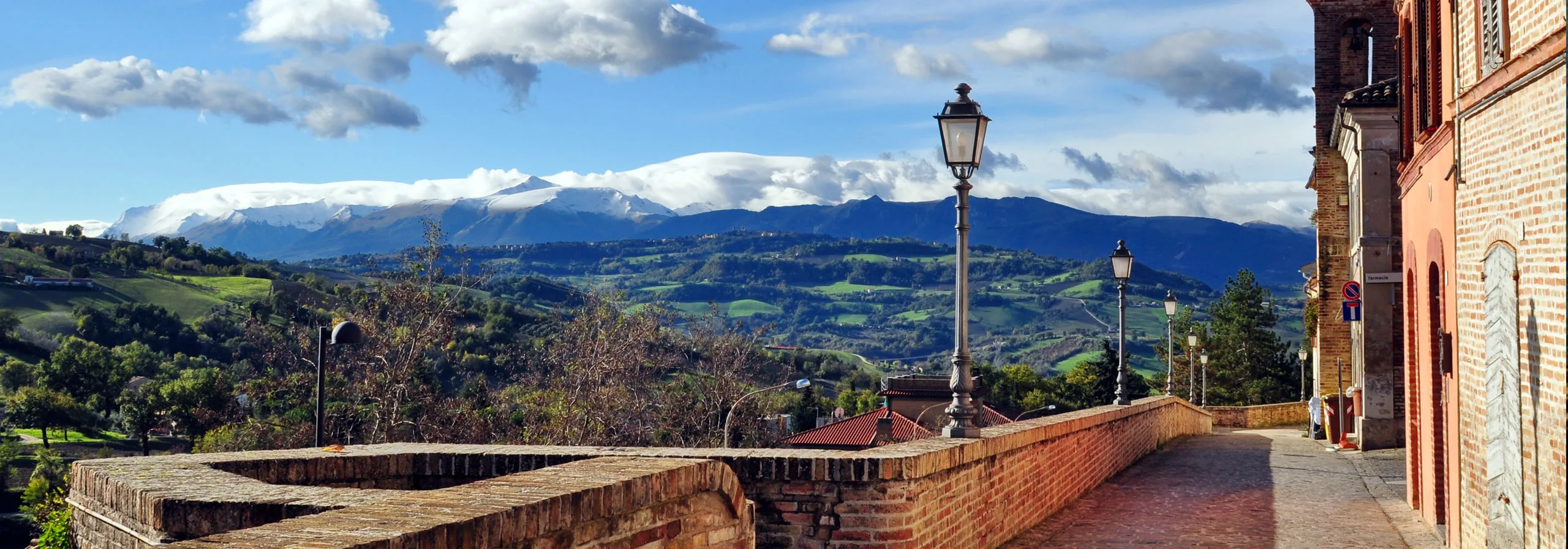 Veduta del panorama dal centro storico di Colmurano